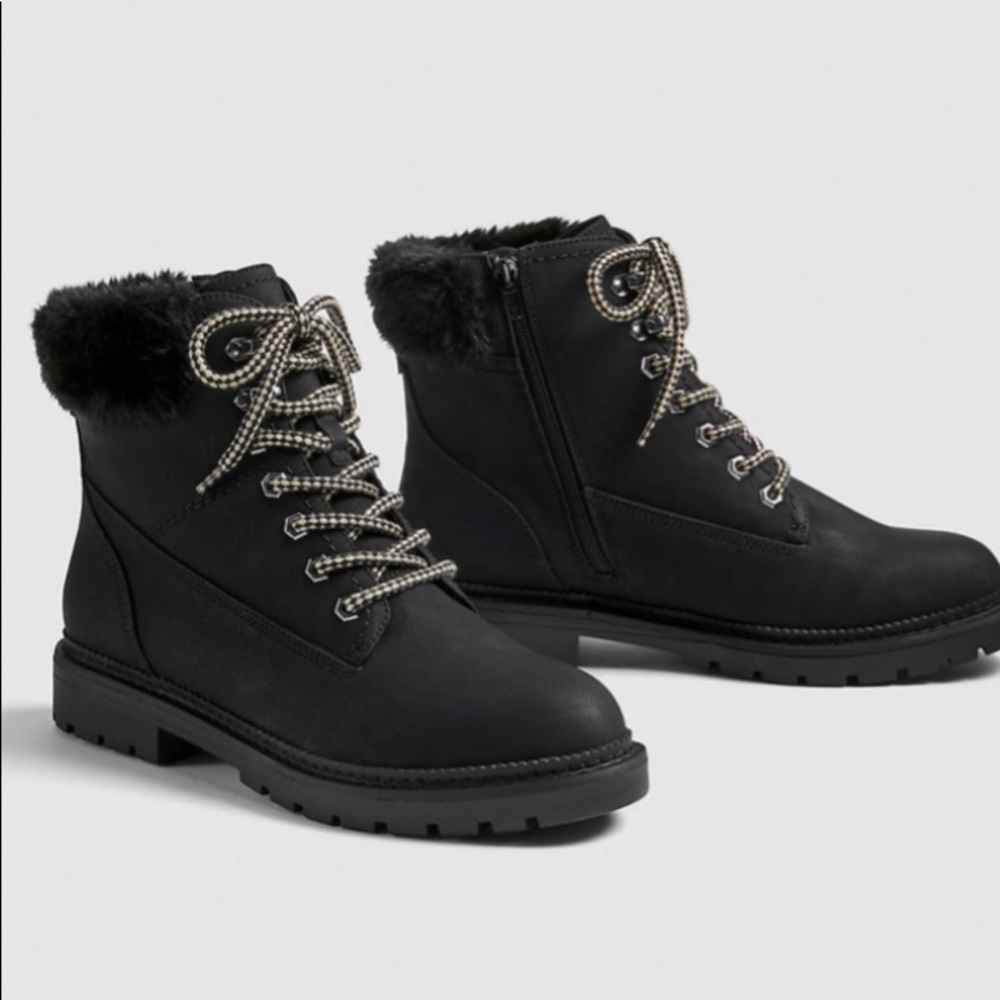 Dream Cloud Fur-Trim Lace-Up Boot